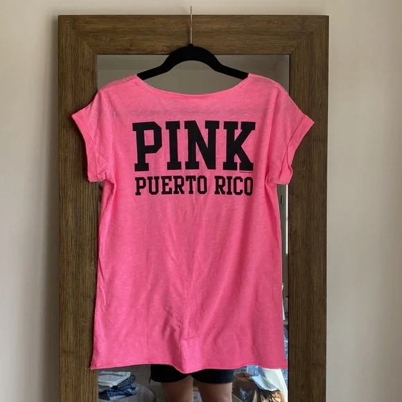 PINK Victoria's Secret Tops Vs Pink Puerto Rico Total Playera